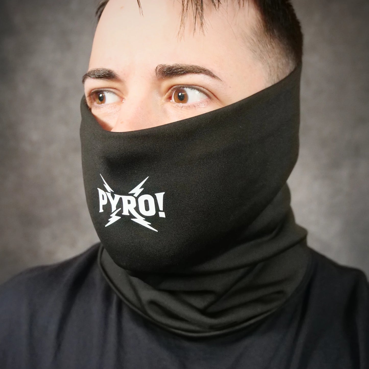 Pyro Schlauchschal – Mit Thermodruck Logo