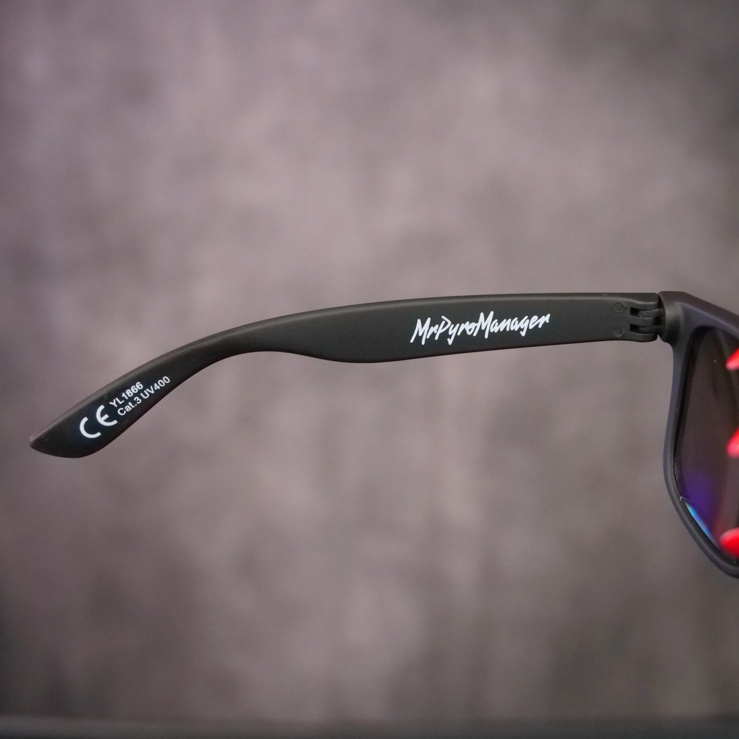 PYRO IS NO CRIME Sonnenbrille – Upgrade Version